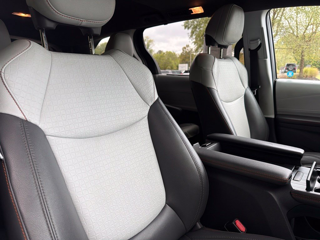 Used 2021 Pearl Toyota XSE image 37