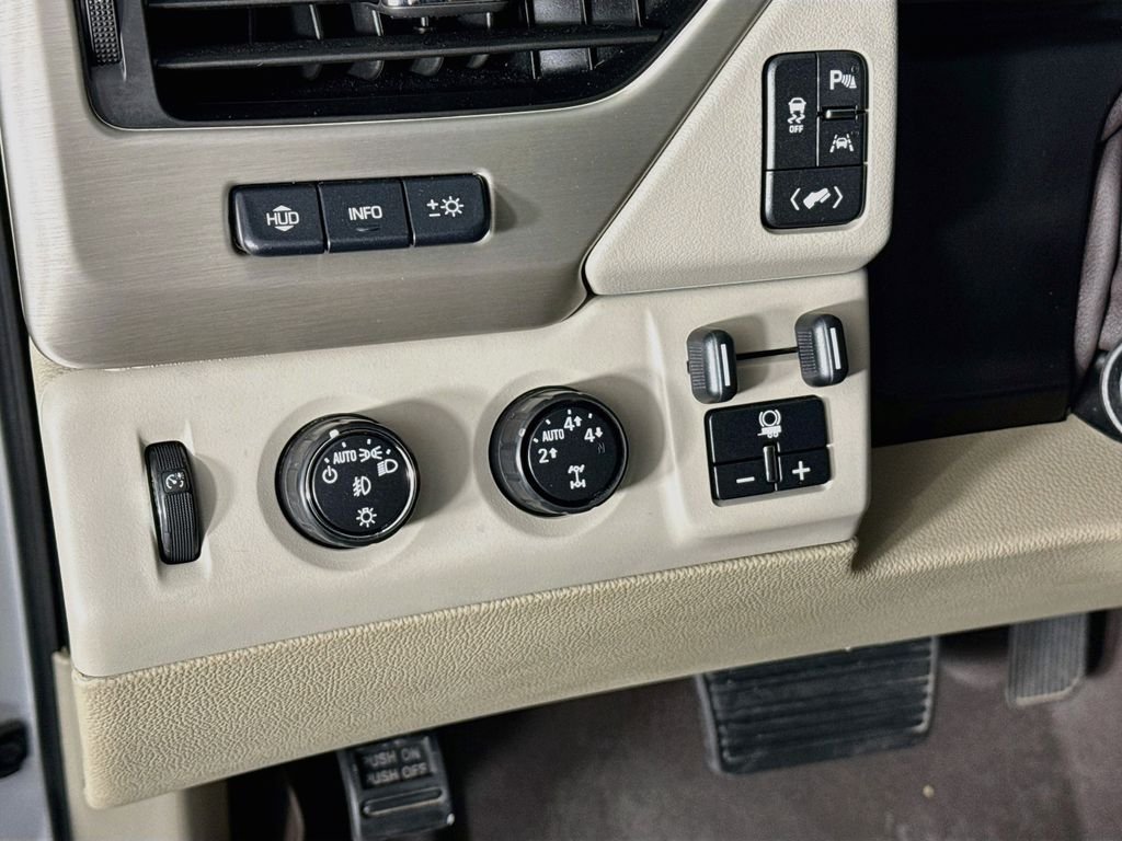 Used 2016 White GMC Denali image 11