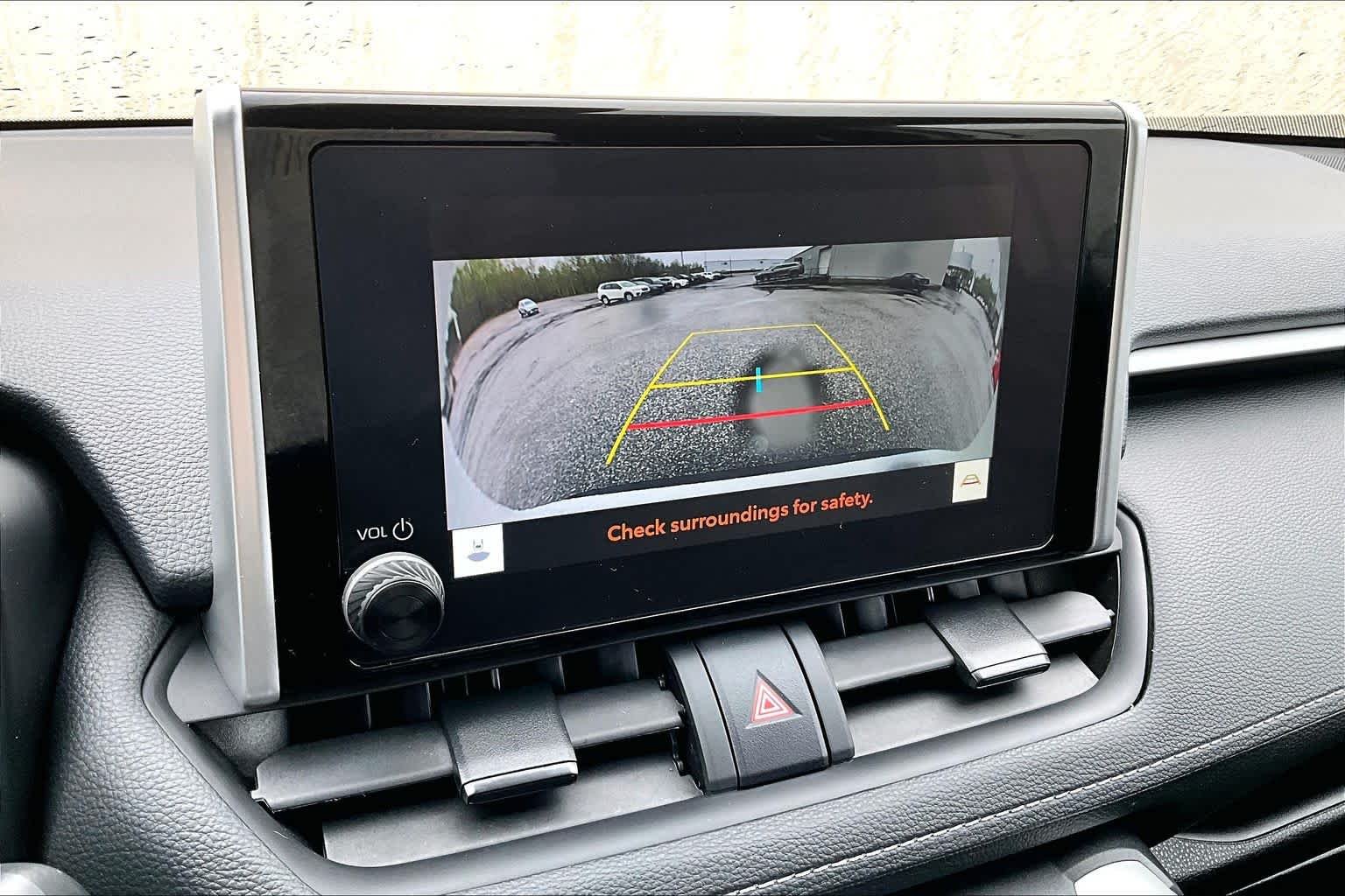 Used 2025 Ice Toyota LE image 28