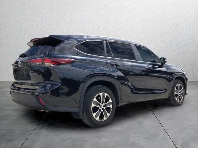 Used 2024 Black Toyota XLE image 4