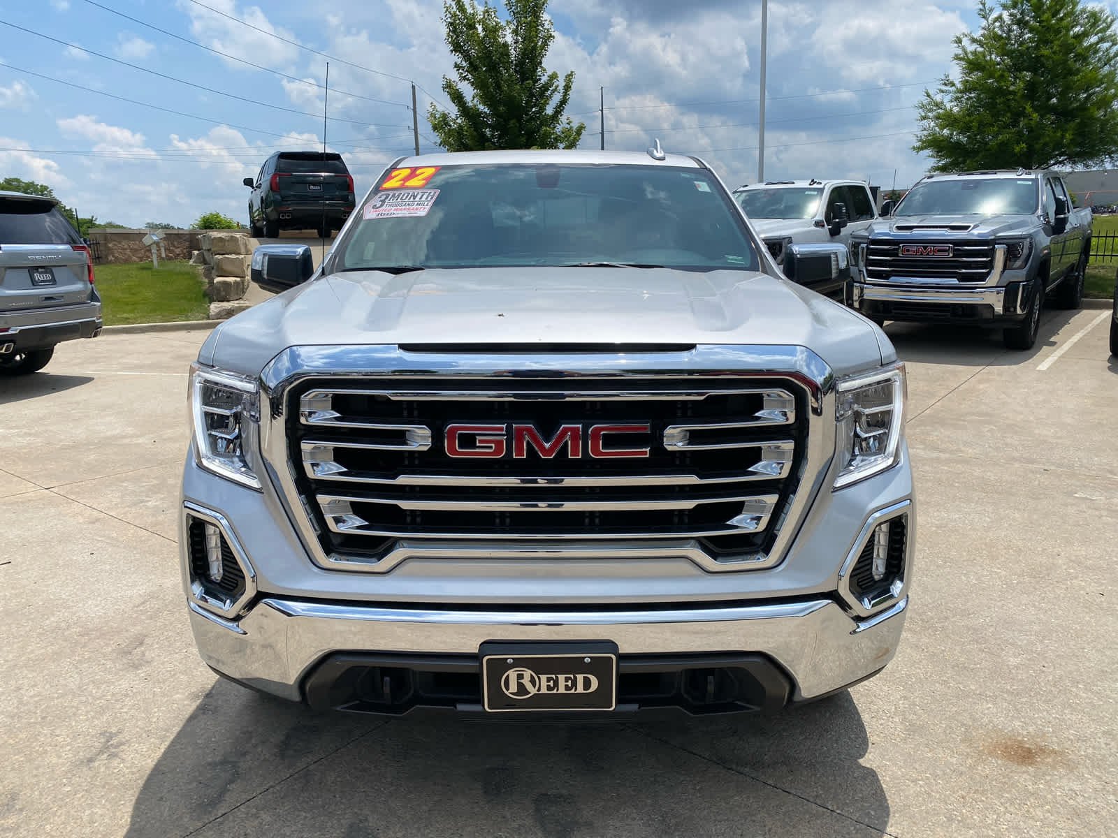 Used 2022 GMC Sierra 1500 Limited SLT with VIN 3GTU9DET2NG170803 for sale in Kansas City