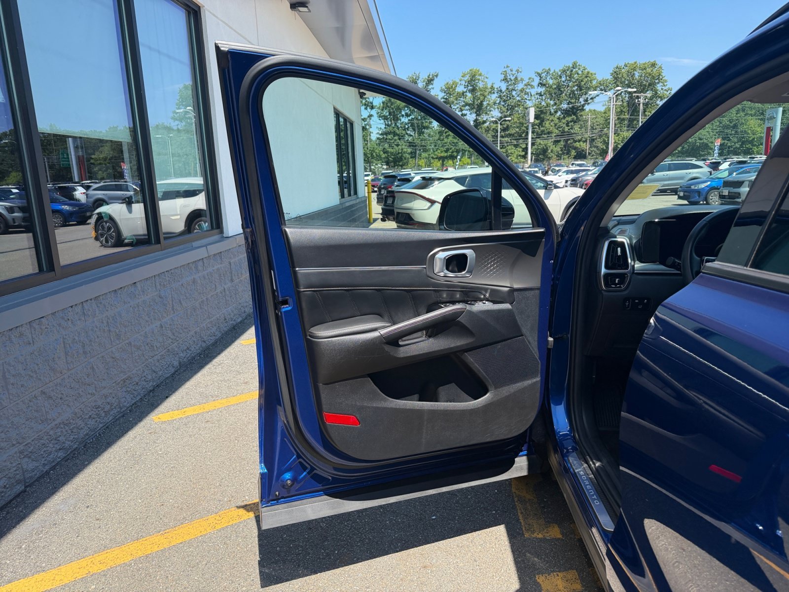 Used 2023 Sapphire Blue Kia SX image 29