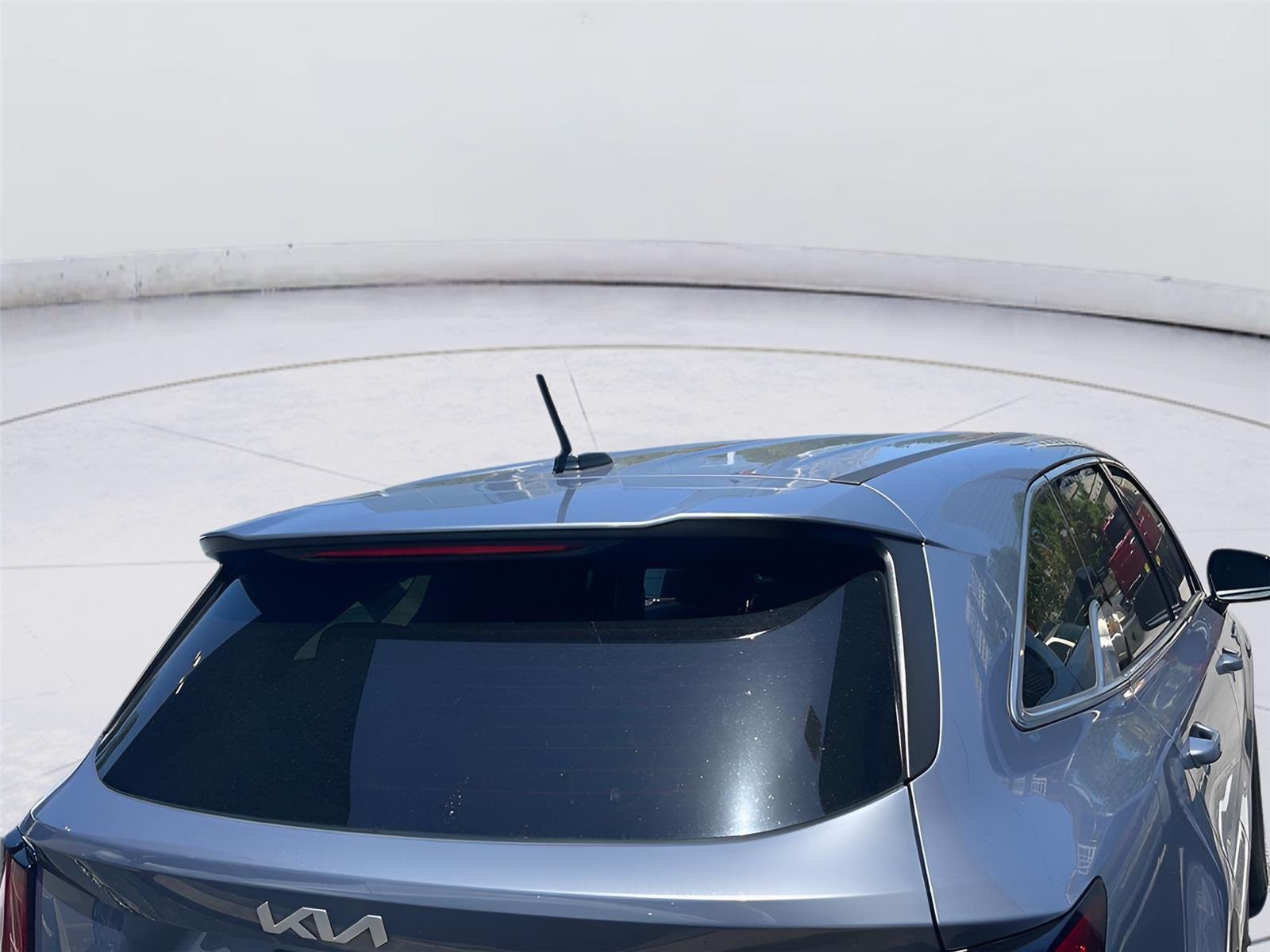 Used 2022 Everlasting Silver Kia LX image 4