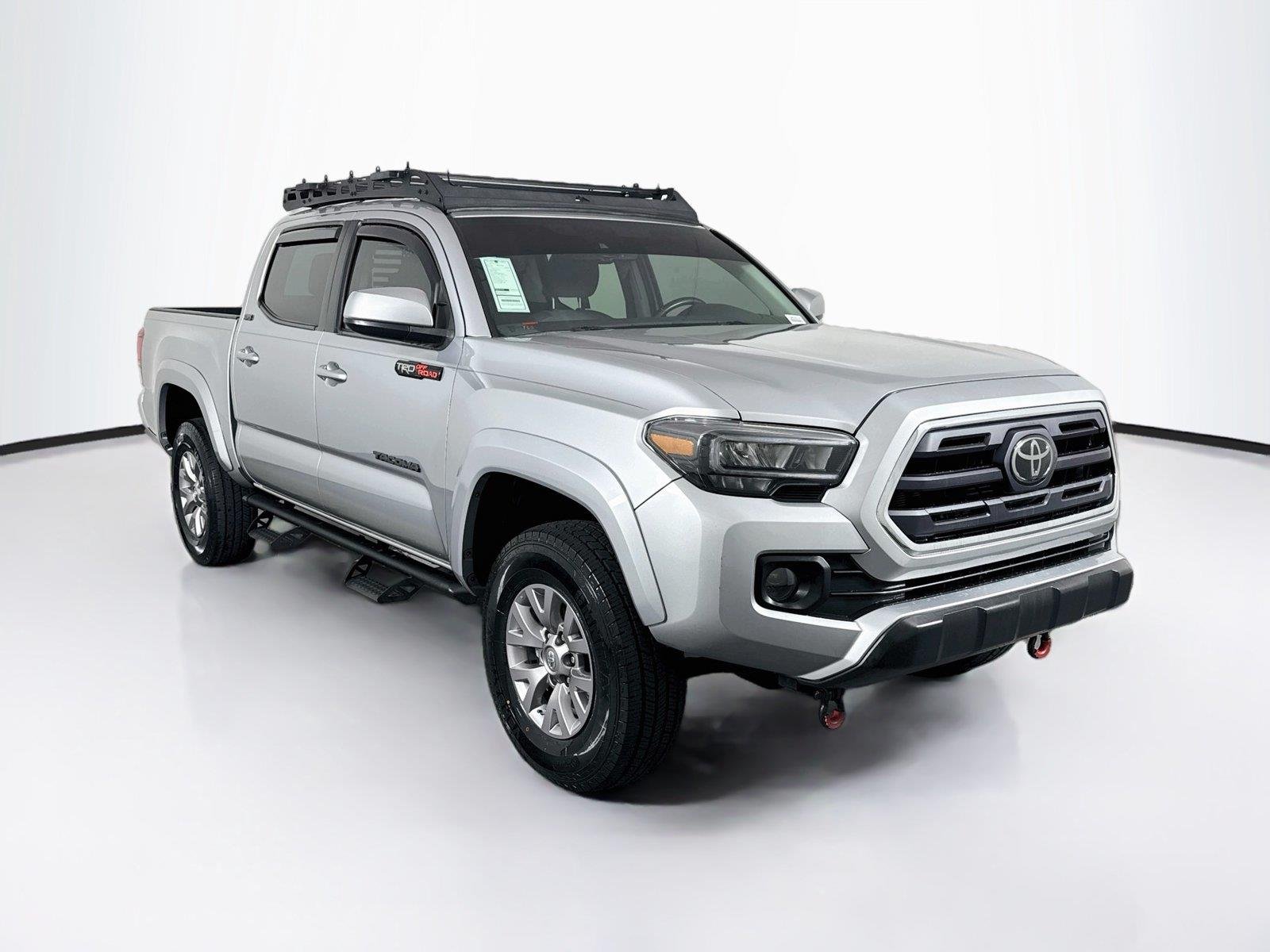 Used 2019 Cement Toyota SR5 image 8