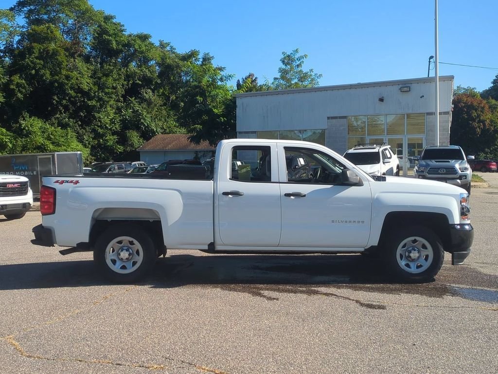 Used 2019 White Chevrolet WT image 3