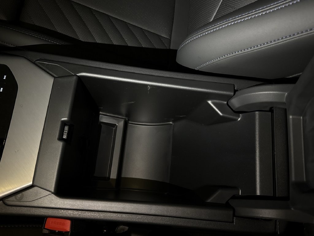 New 2026 Dark Graphite BMW M50 xDrive image 21