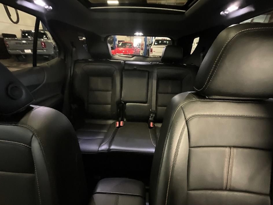 Used 2024 Gray Chevrolet Premier image 30