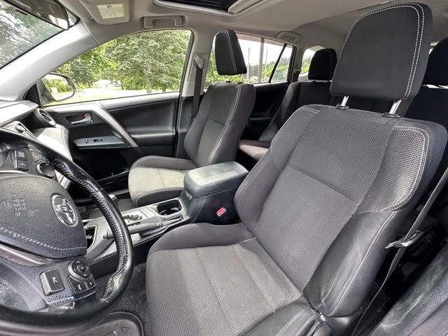 Used 2018 Gray Toyota XLE image 12