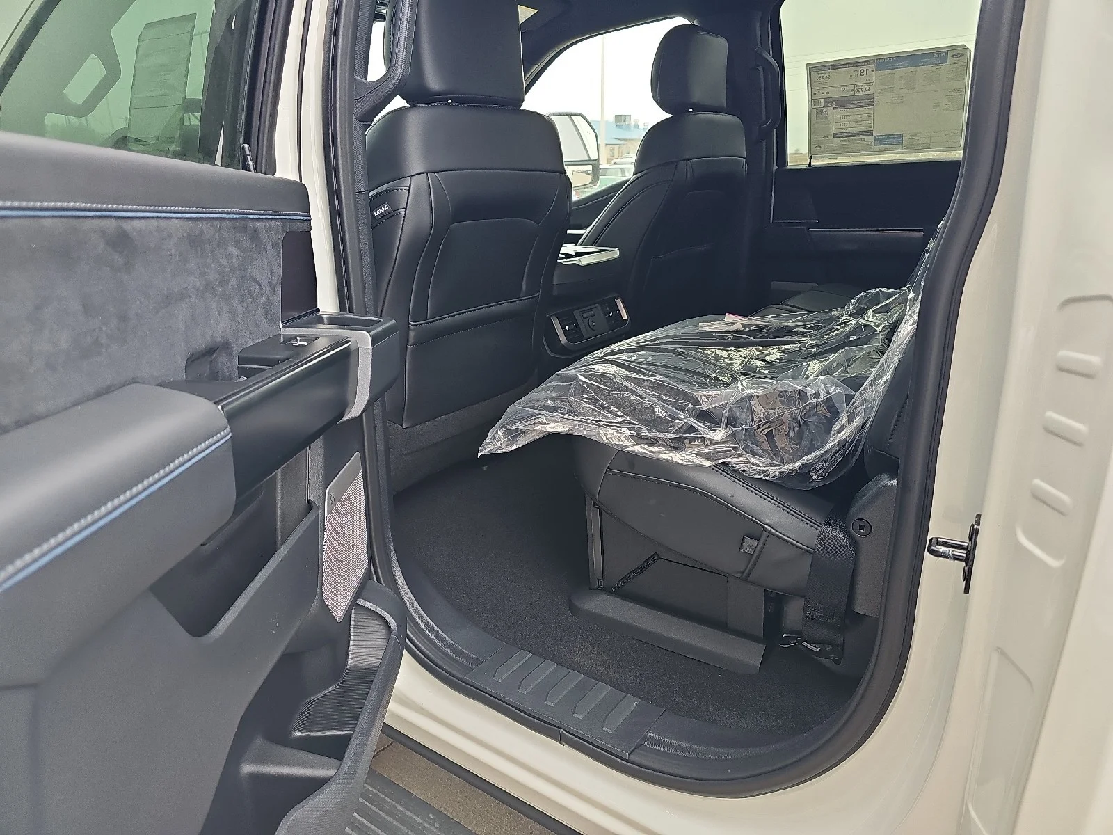 New 2025 Star White Metallic Tri-Coat Ford Platinum® image 19