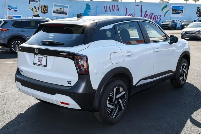 New 2026 Aspen White TriCoat / Super Black Two-tone Nissan SV image 8