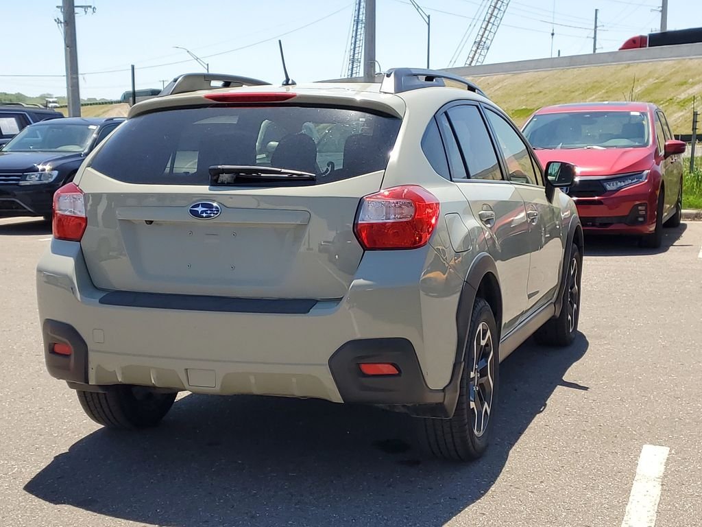Used 2016 Khaki Subaru 2.0i Premium image 3