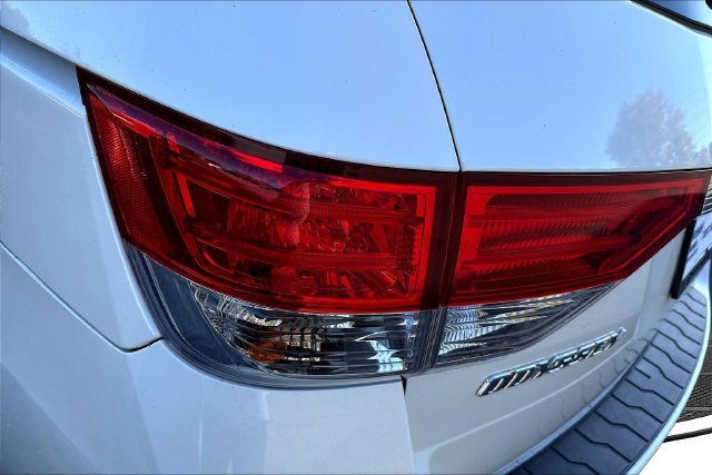 Used 2016 White Honda EX-L image 25