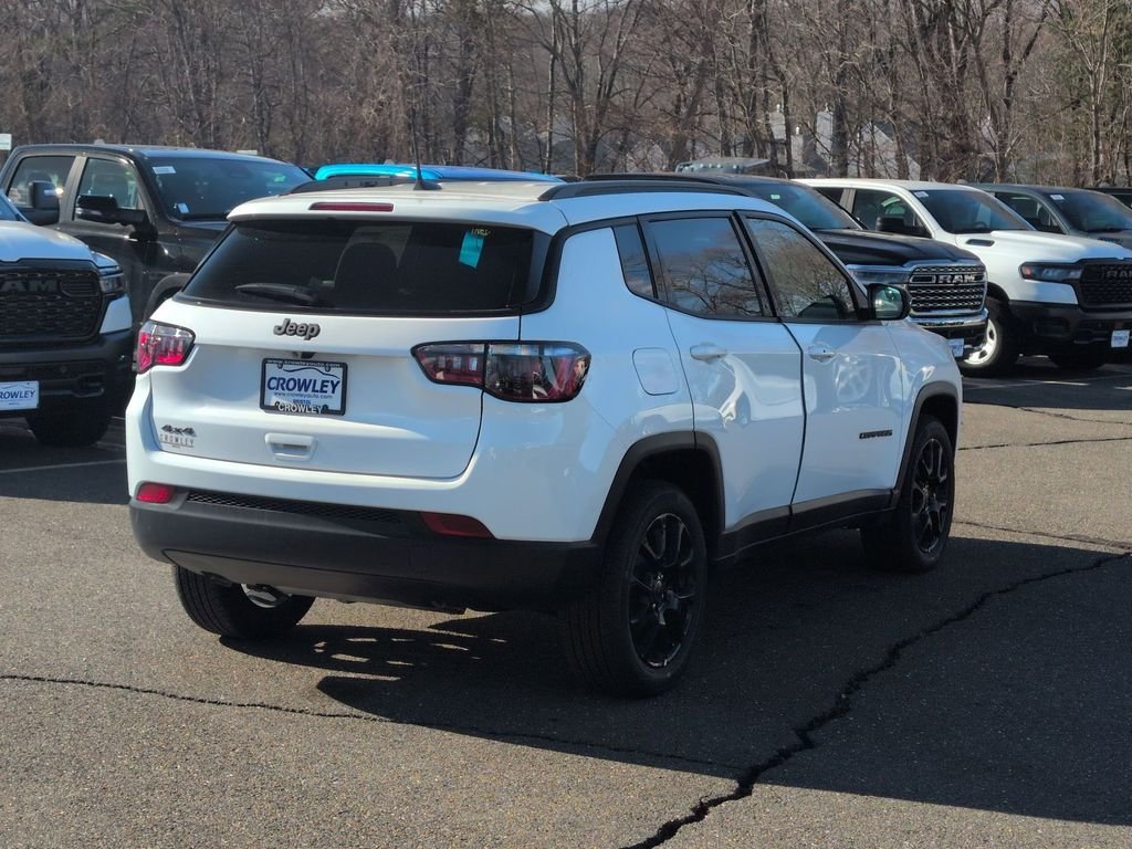 New 2026 Bright White Clearcoat Jeep Latitude image 3