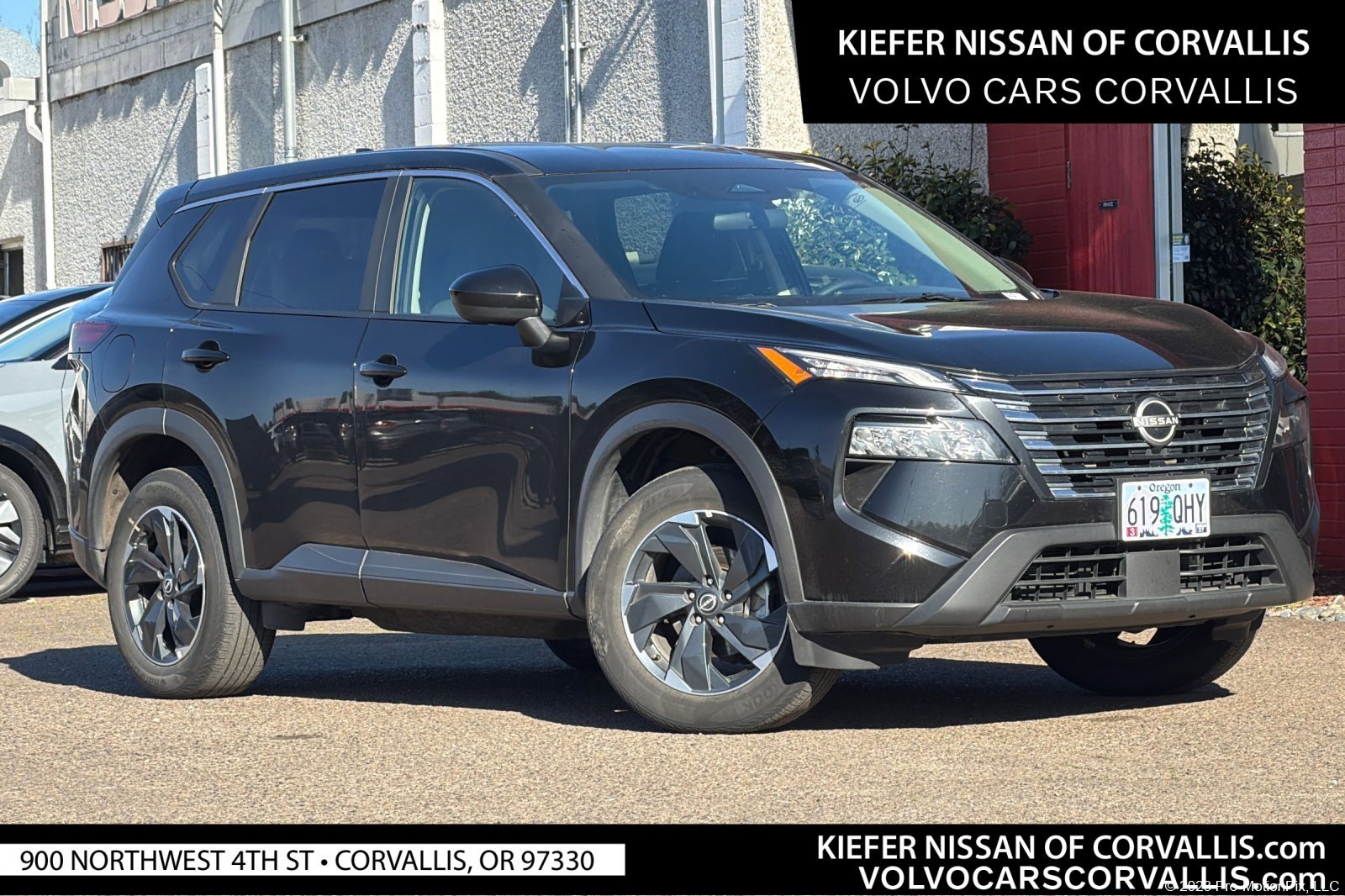 2025 Nissan Rogue SV AWD's photo