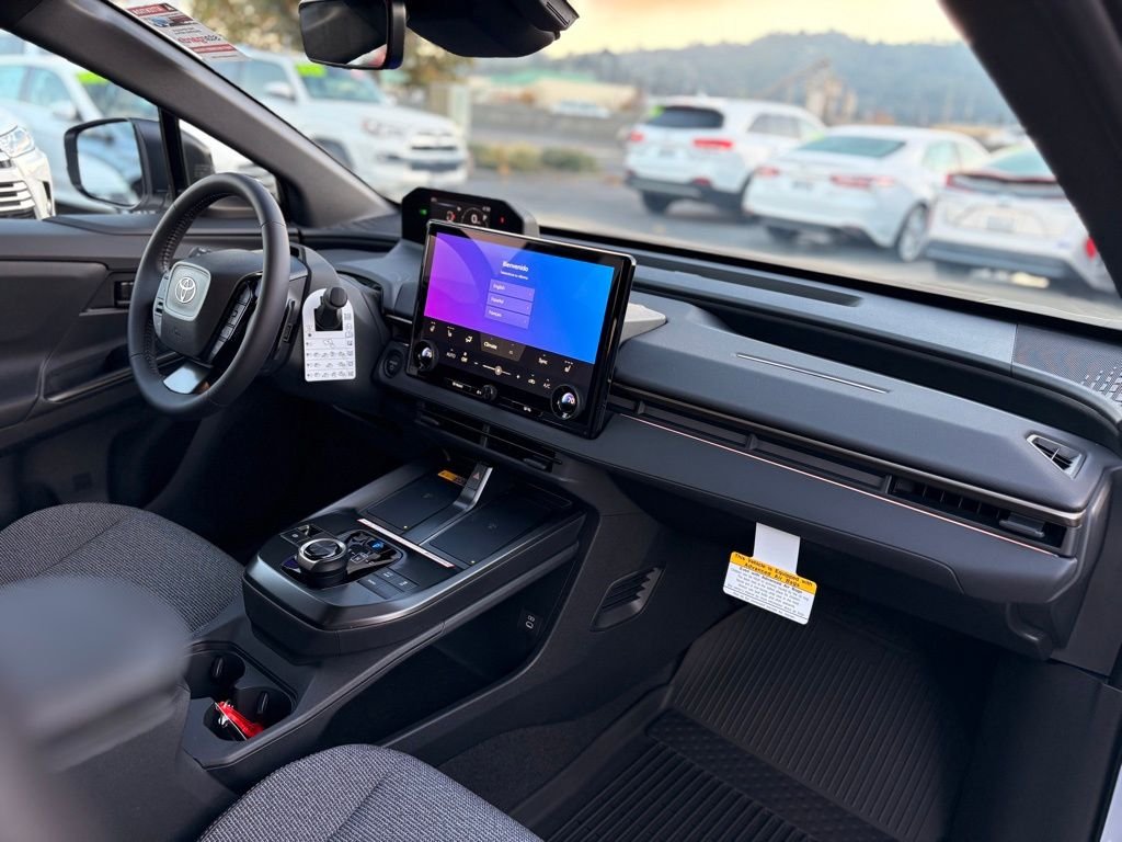 2026 Toyota bZ XLE - Photo 8