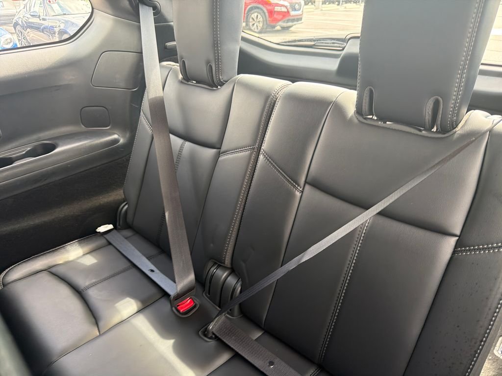 Used 2020 Silver Nissan SL image 29
