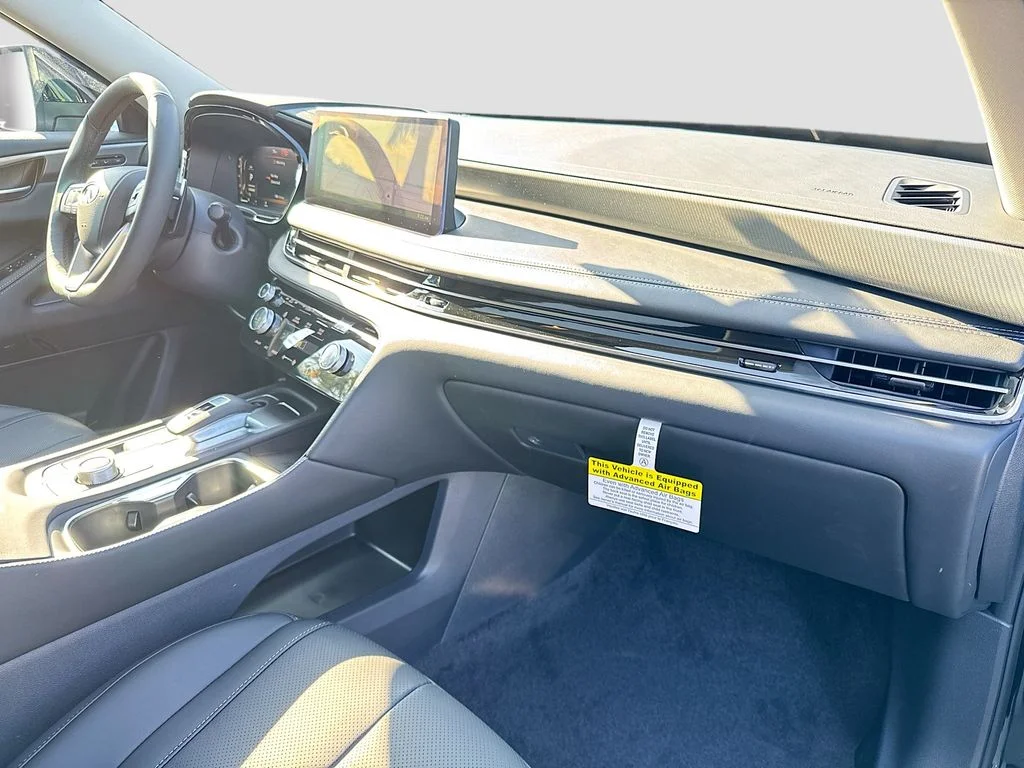 New 2027 BLACK OBSIDIAN INFINITI Pure FWD image 31