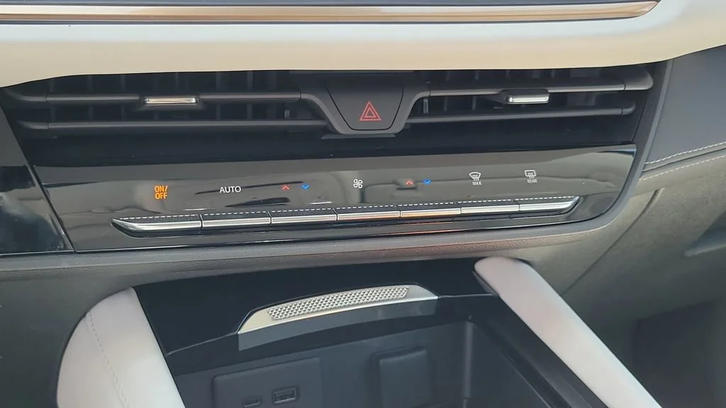 New 2026 Moonstone Gray Metallic Buick Avenir image 22