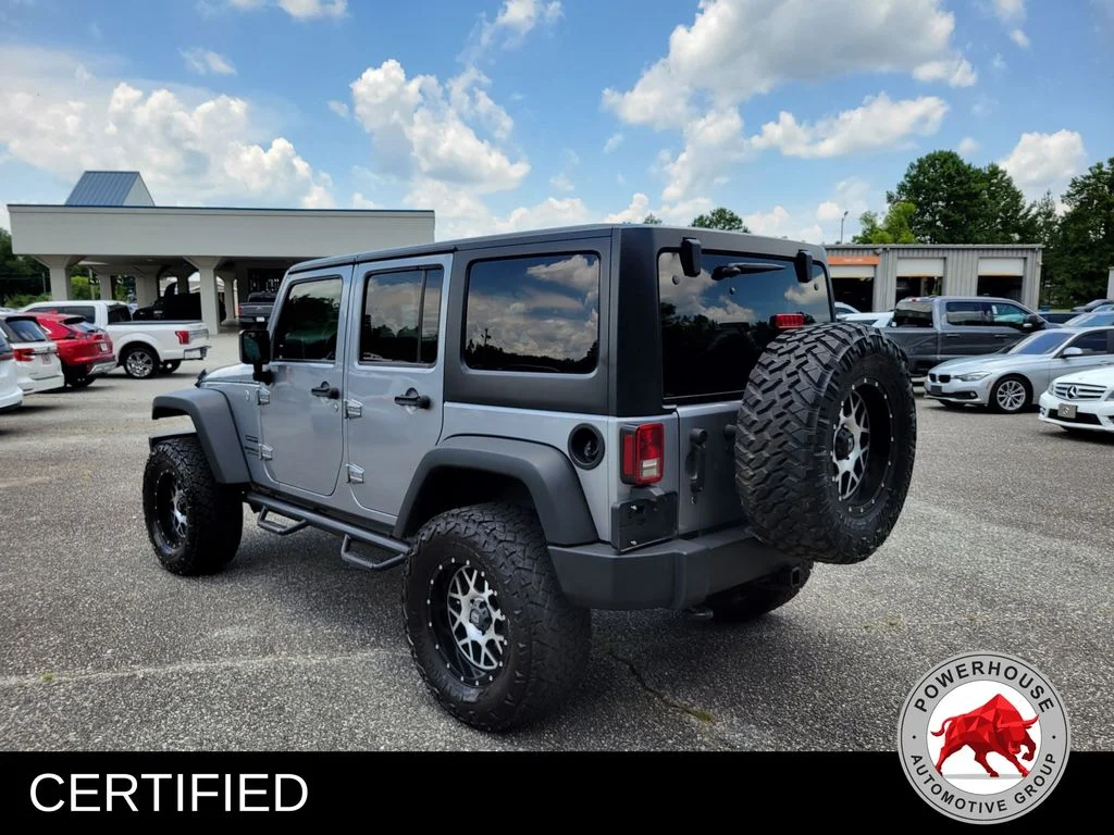 Used 2016 Silver Jeep Unlimited Sport image 4