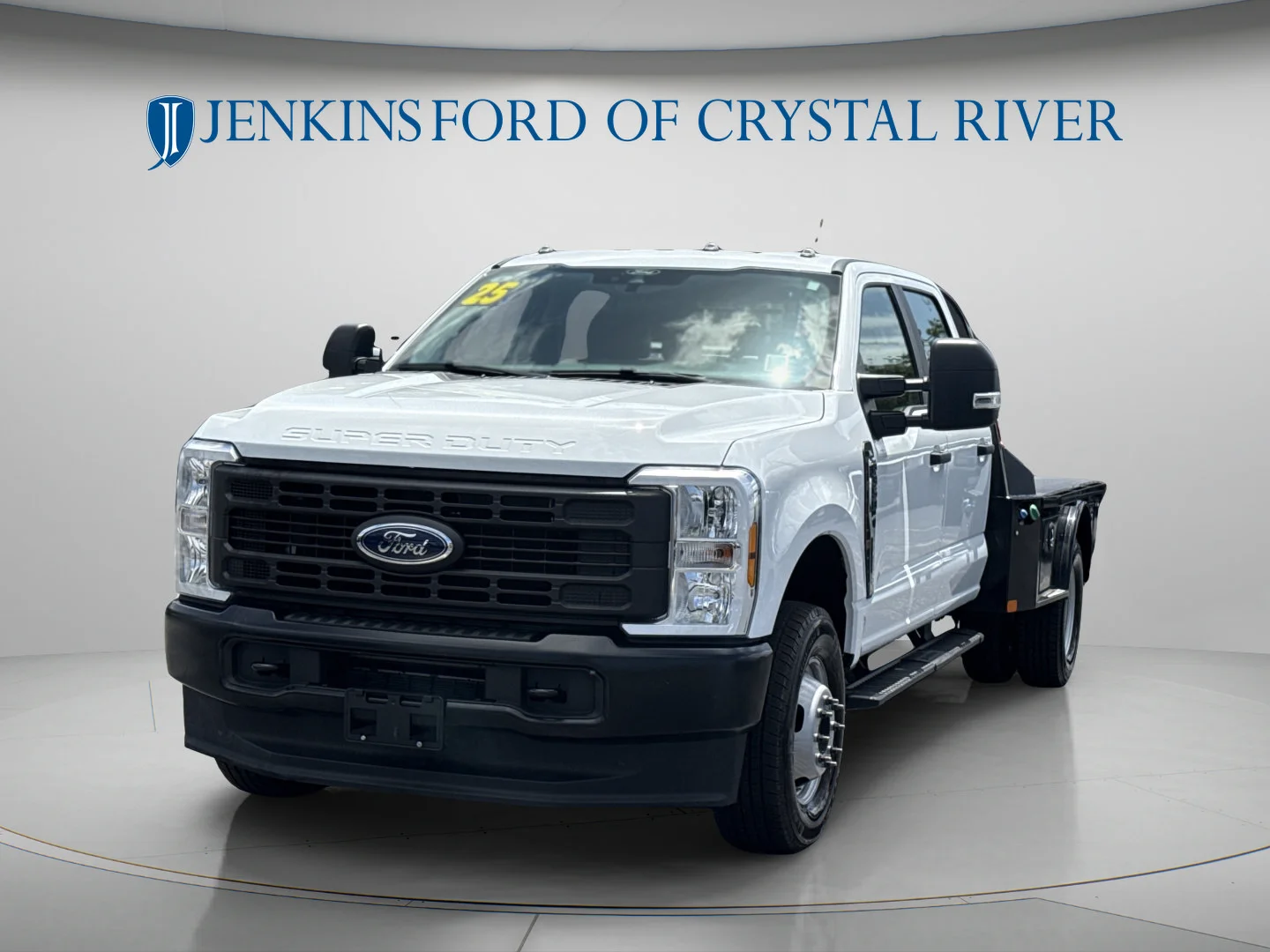 Used 2025 Oxford White Ford XL image 9