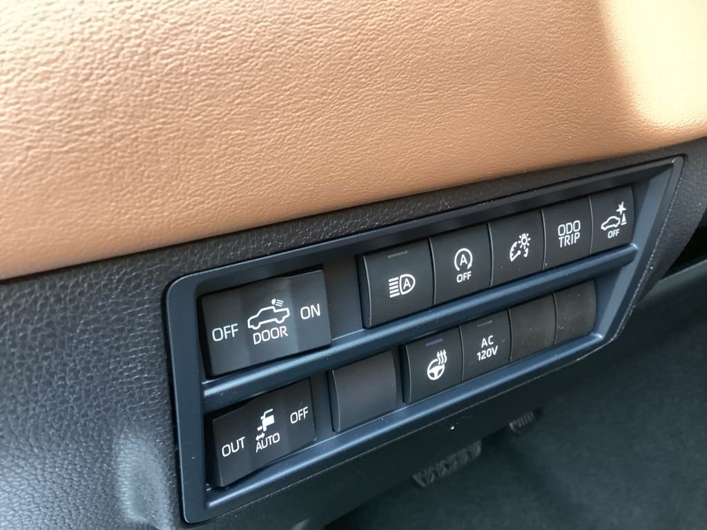 2025 Toyota Tundra 1794 Edition - Photo 17