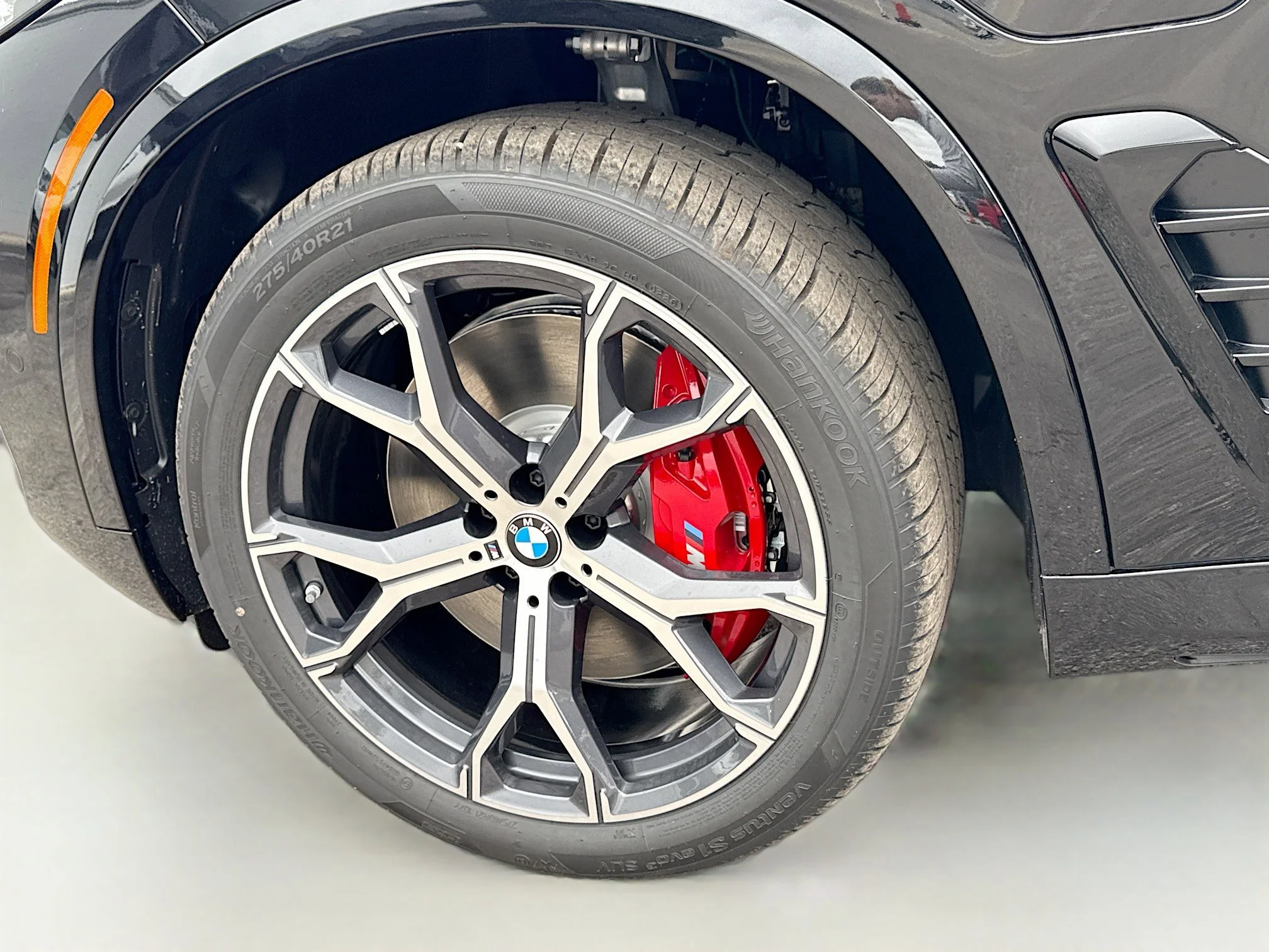 New 2026 Black Sapphire Metallic BMW xDrive50e image 41