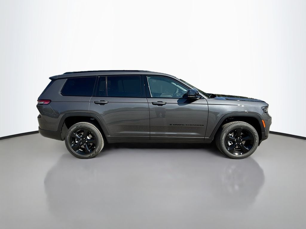 New 2025 Baltic Gray Metallic Clear-Coat Exterior Paint Jeep Limited image 4
