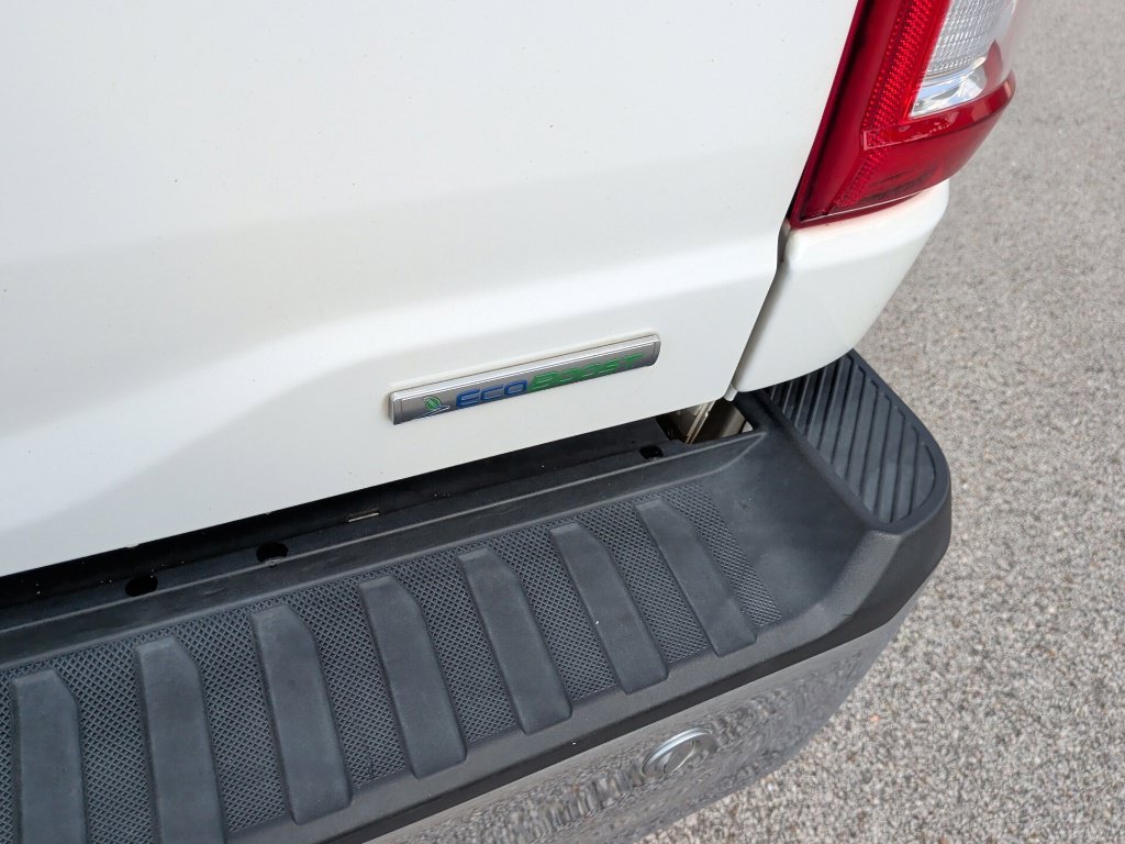 Used 2023 Oxford White Ford Lariat image 46