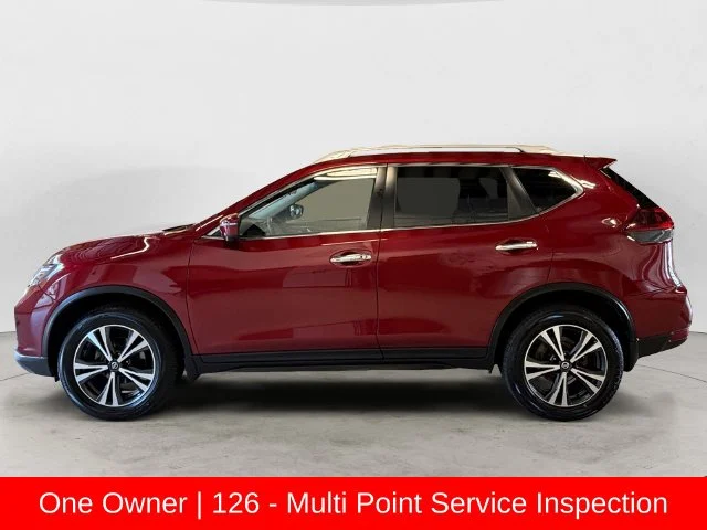 Used 2020 Red Nissan SV image 2