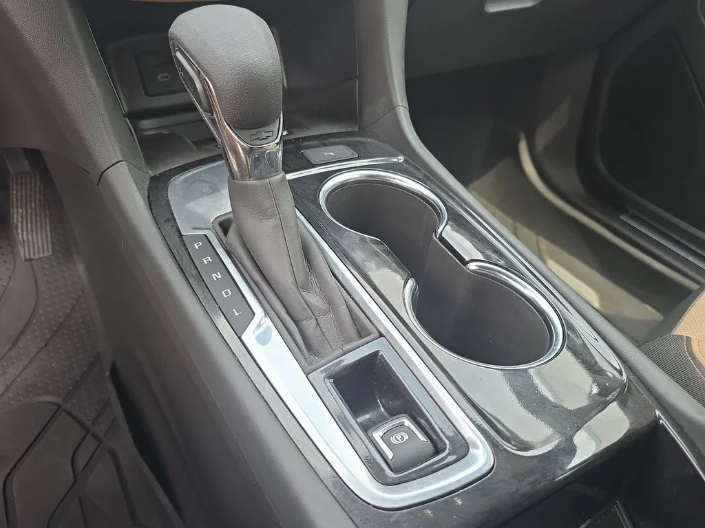 Used 2024 Blue Chevrolet Premier image 16