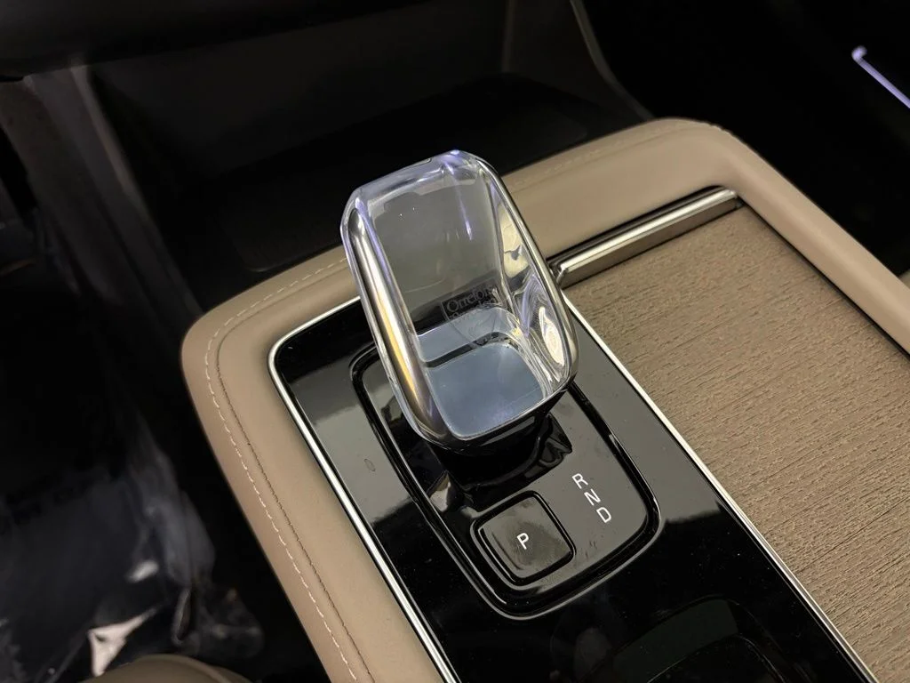 New 2026 White Volvo T8 Plus image 31