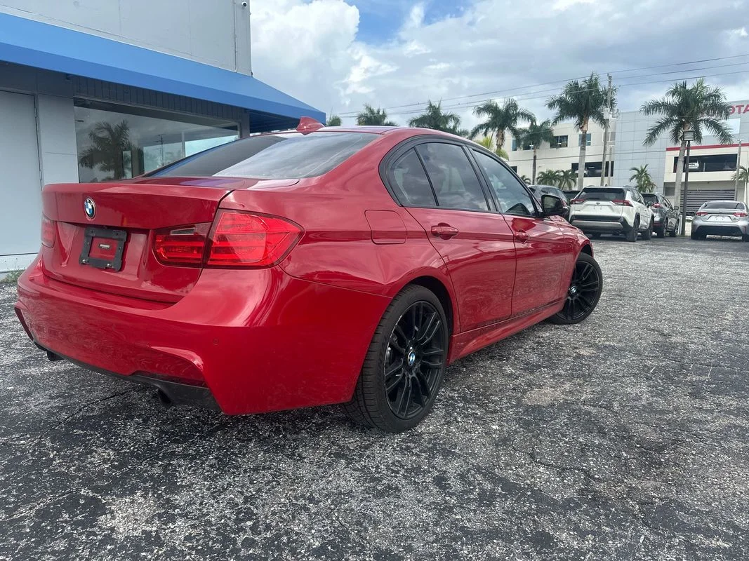 Used 2013 Red BMW xDrive image 2