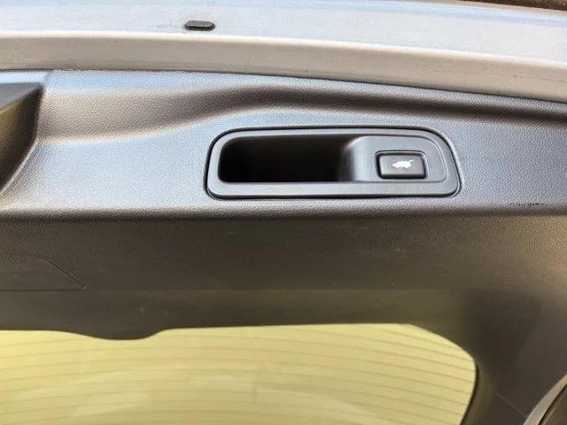 Used 2018 Silver Honda EX-L image 46