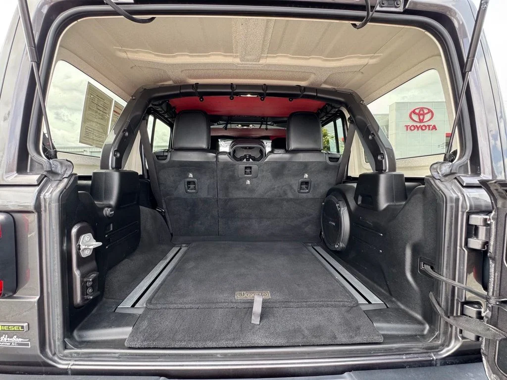 Used 2021 Gray Jeep Unlimited Rubicon image 11