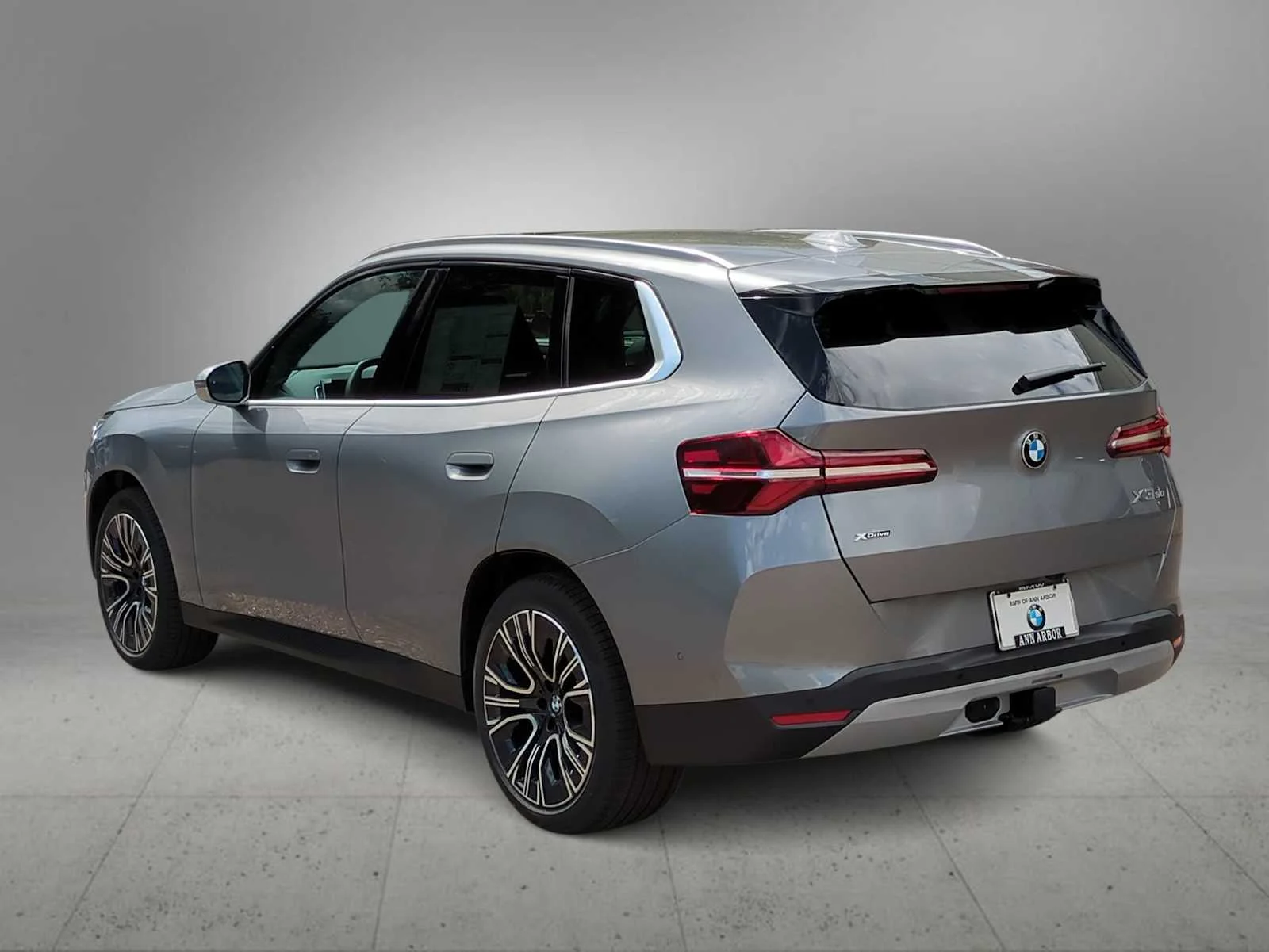 New 2026 Skyscraper Grey Metallic BMW 30 xDrive image 6