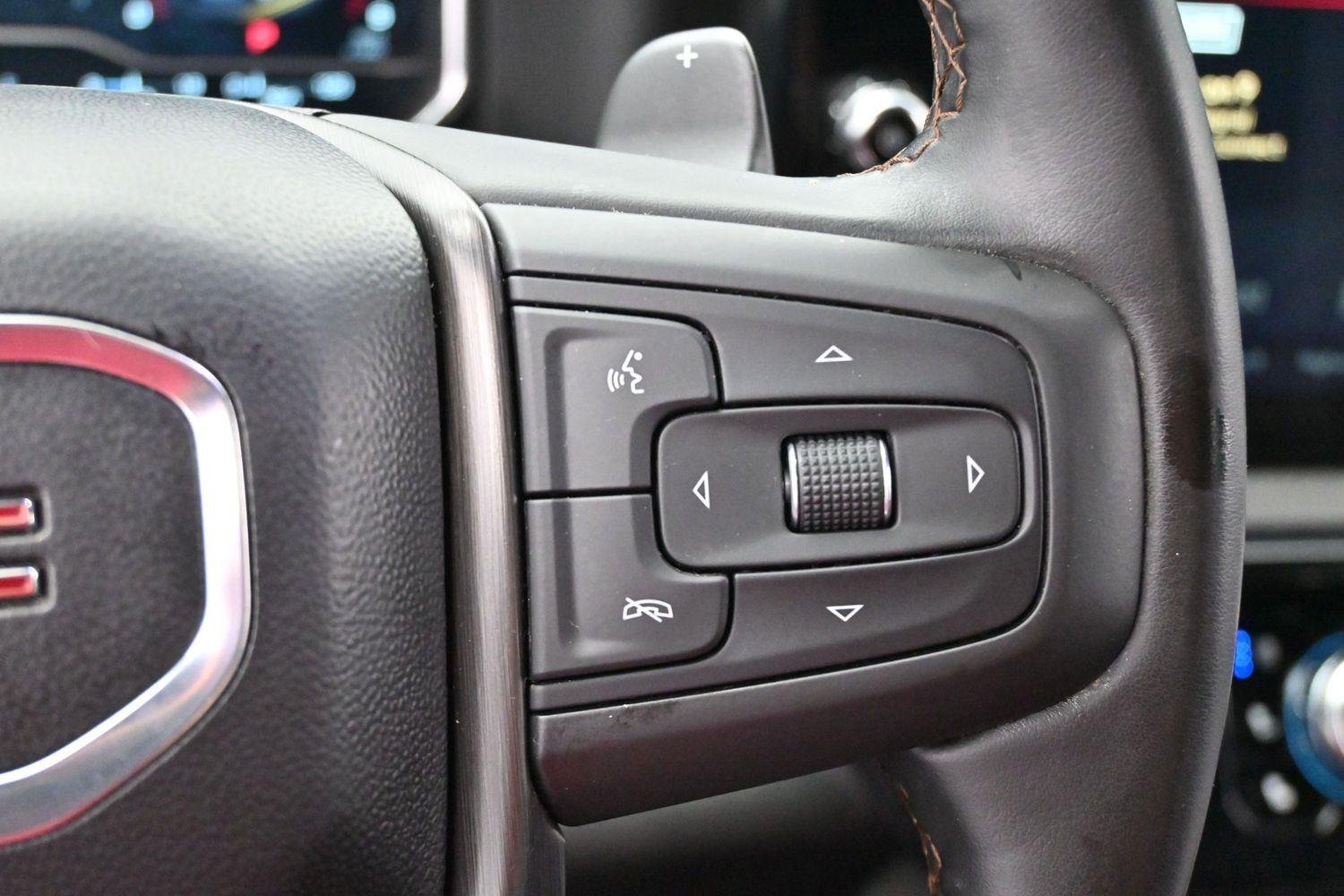 Used 2025 Summit White GMC AT4 image 18