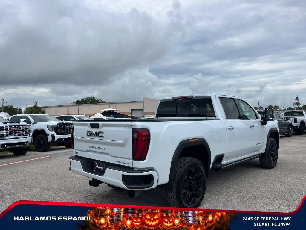 New 2026 Glacier White Tricoat GMC Denali Ultimate image 7