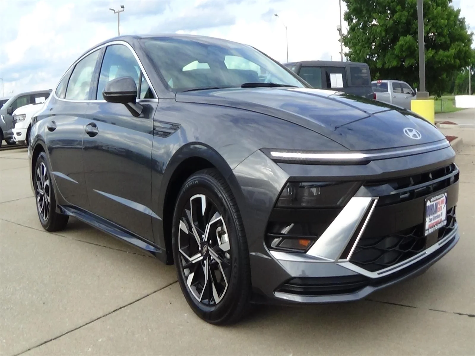 Used 2025 Portofino Gray Metallic (t2g) Hyundai SEL image 4