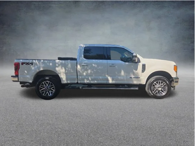 Used 2017 White Ford Lariat image 9