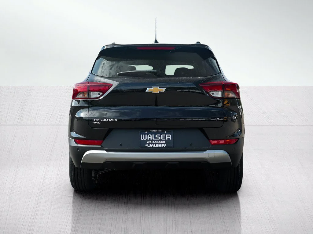 New 2026 Mosaic Black Metallic Chevrolet LT image 4