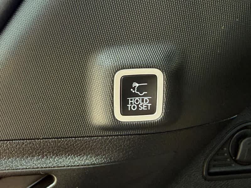 Used 2023 Baltic Gray Metallic Clearcoat Jeep Trailhawk image 8