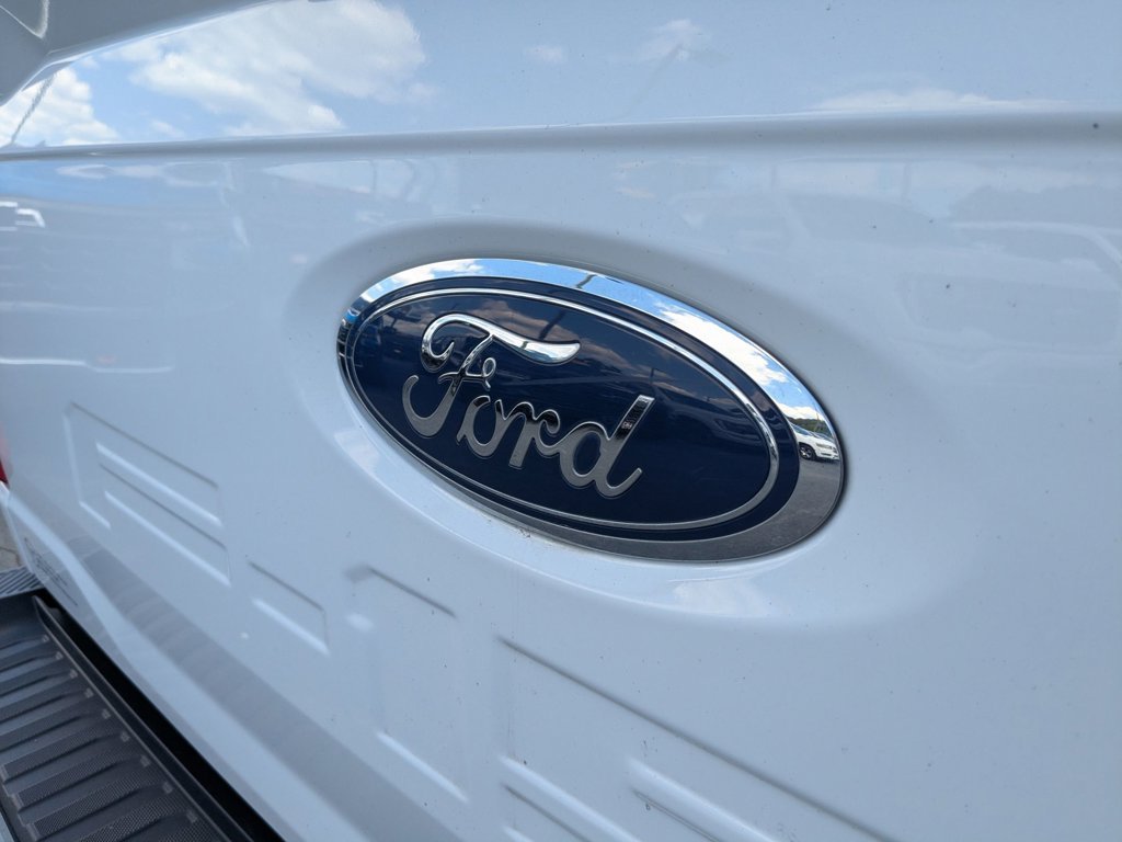 Used 2023  Ford XL 2WD SuperCrew 5.5