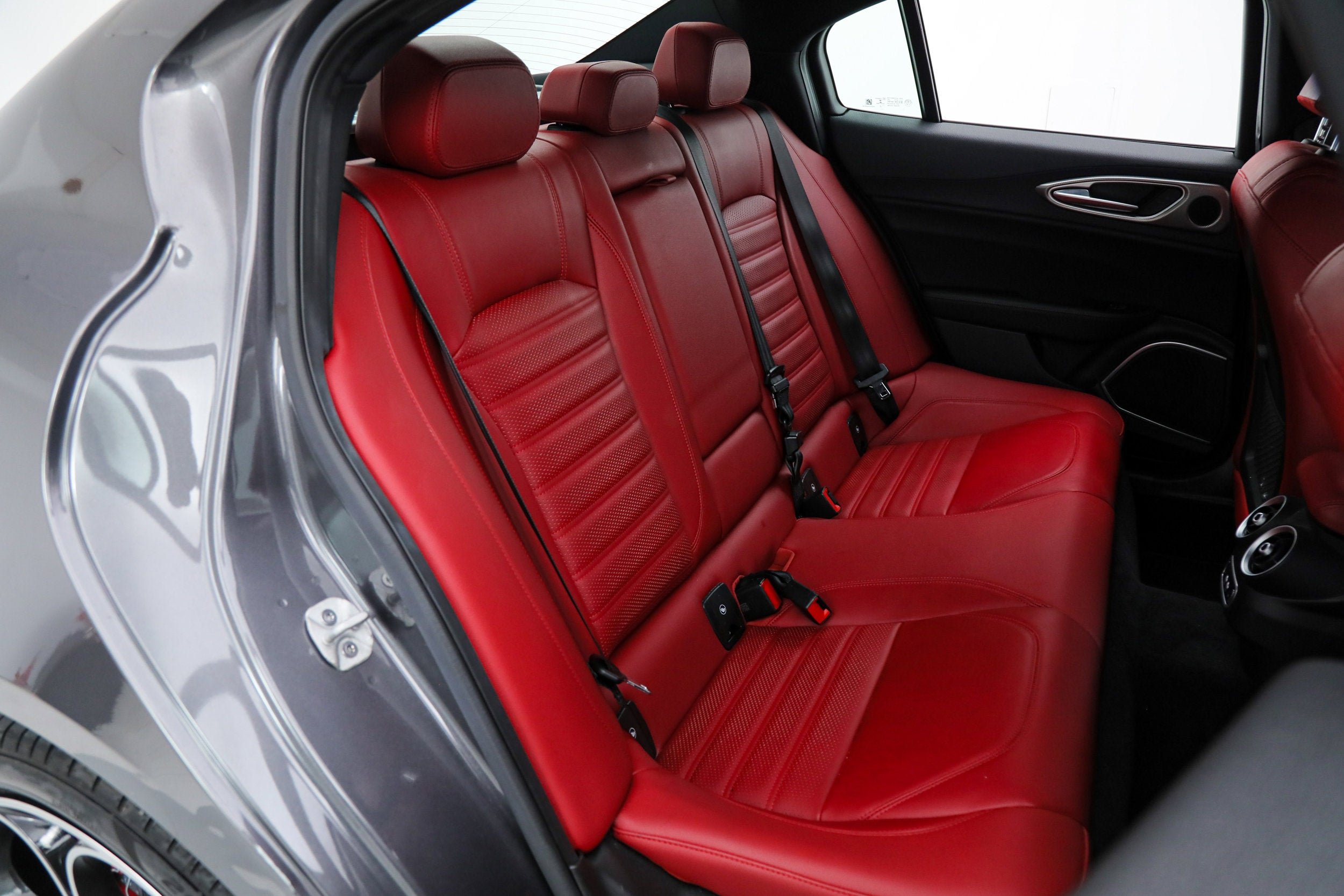 Used 2023 Gray Alfa Romeo Veloce image 15