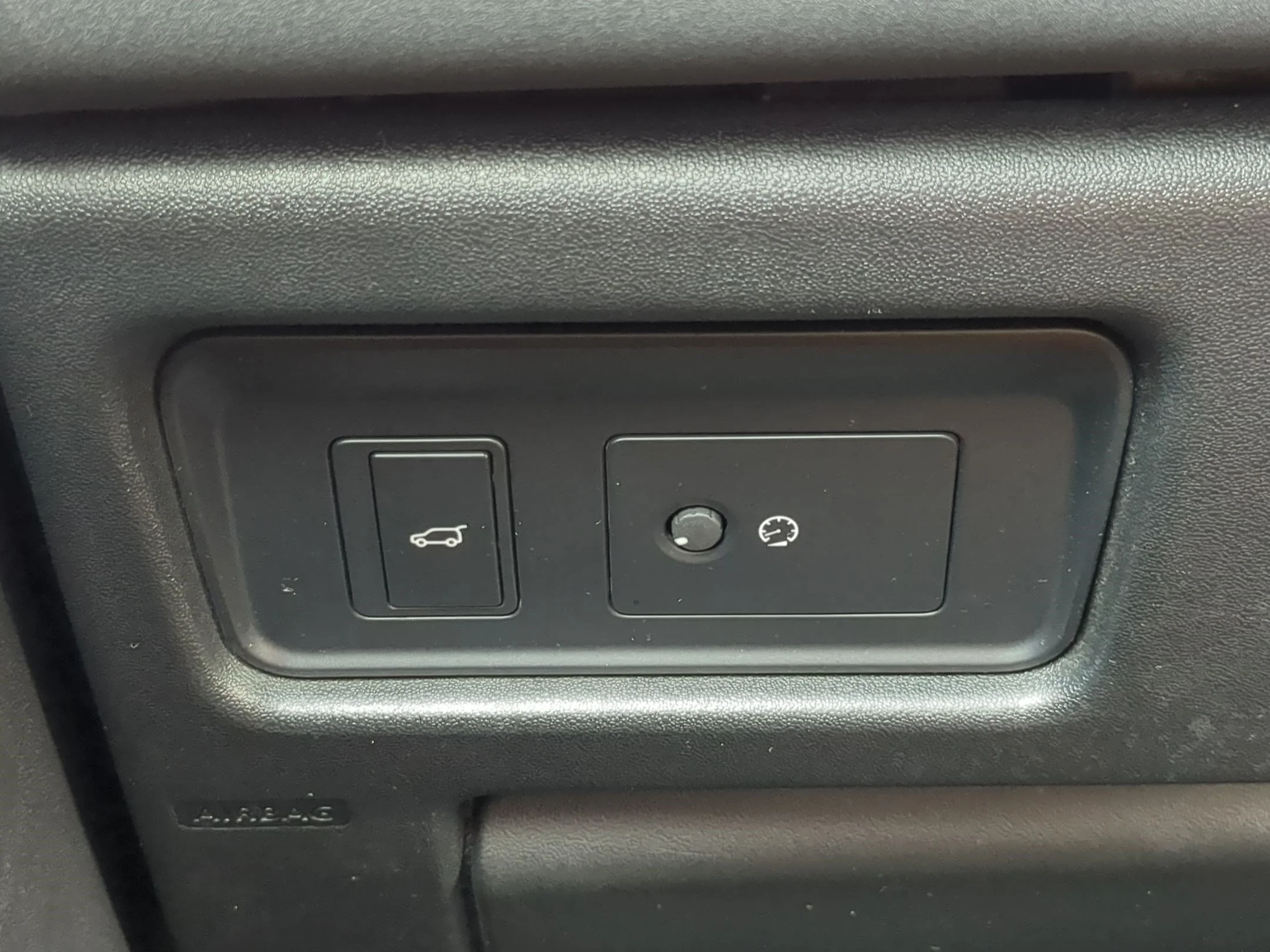 Used 2019 Narvik Black Land Rover SE image 16