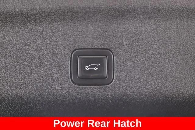 Used 2024 Silver Chevrolet Z71 image 34