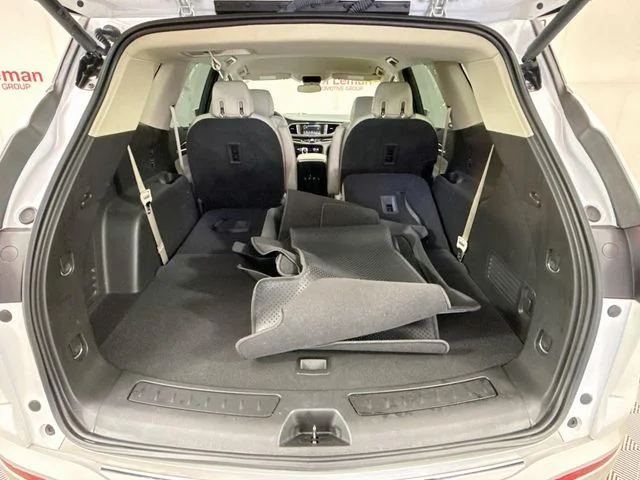 Certified Used 2018 White Frost Tri-Coat Buick Essence image 25