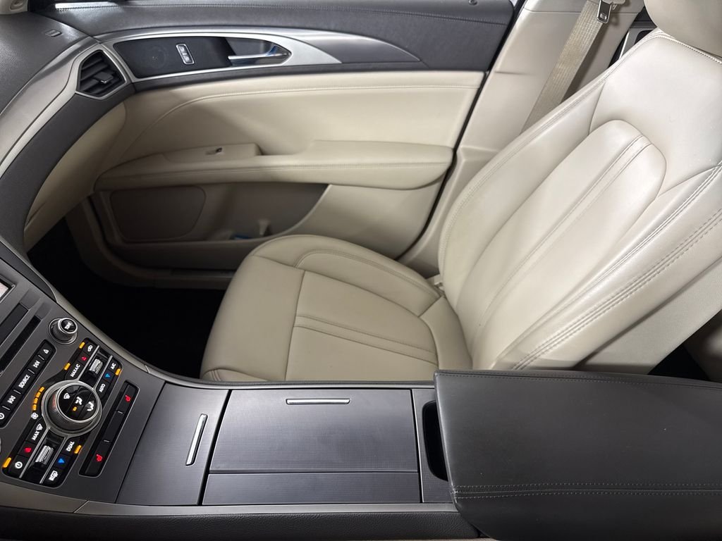 2018 Lincoln MKZ Base/Premiere - Photo 19