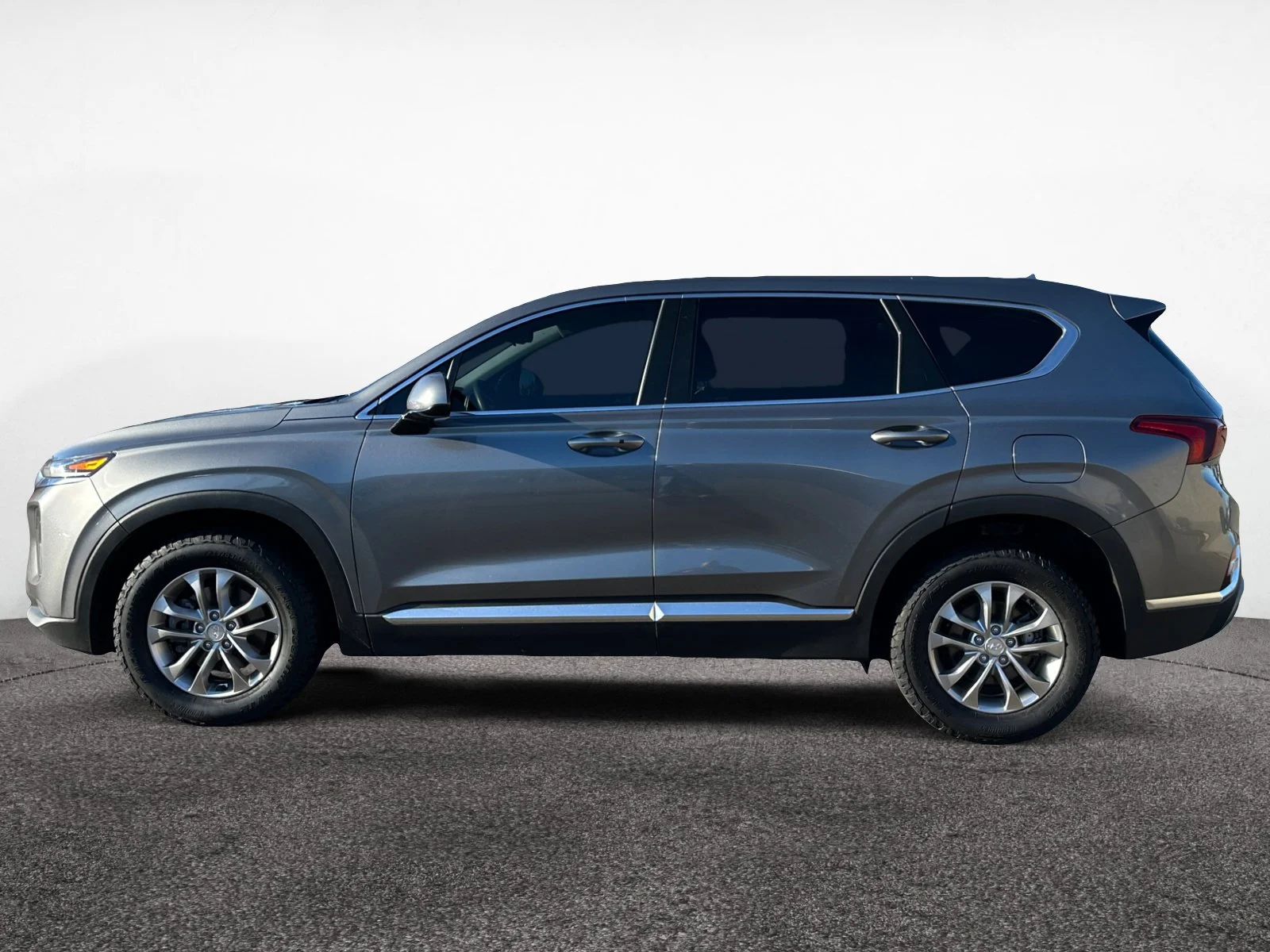 Used 2019 Hyundai Santa Fe SEL with VIN 5NMS3CAD4KH094924 for sale in McMinnville, OR
