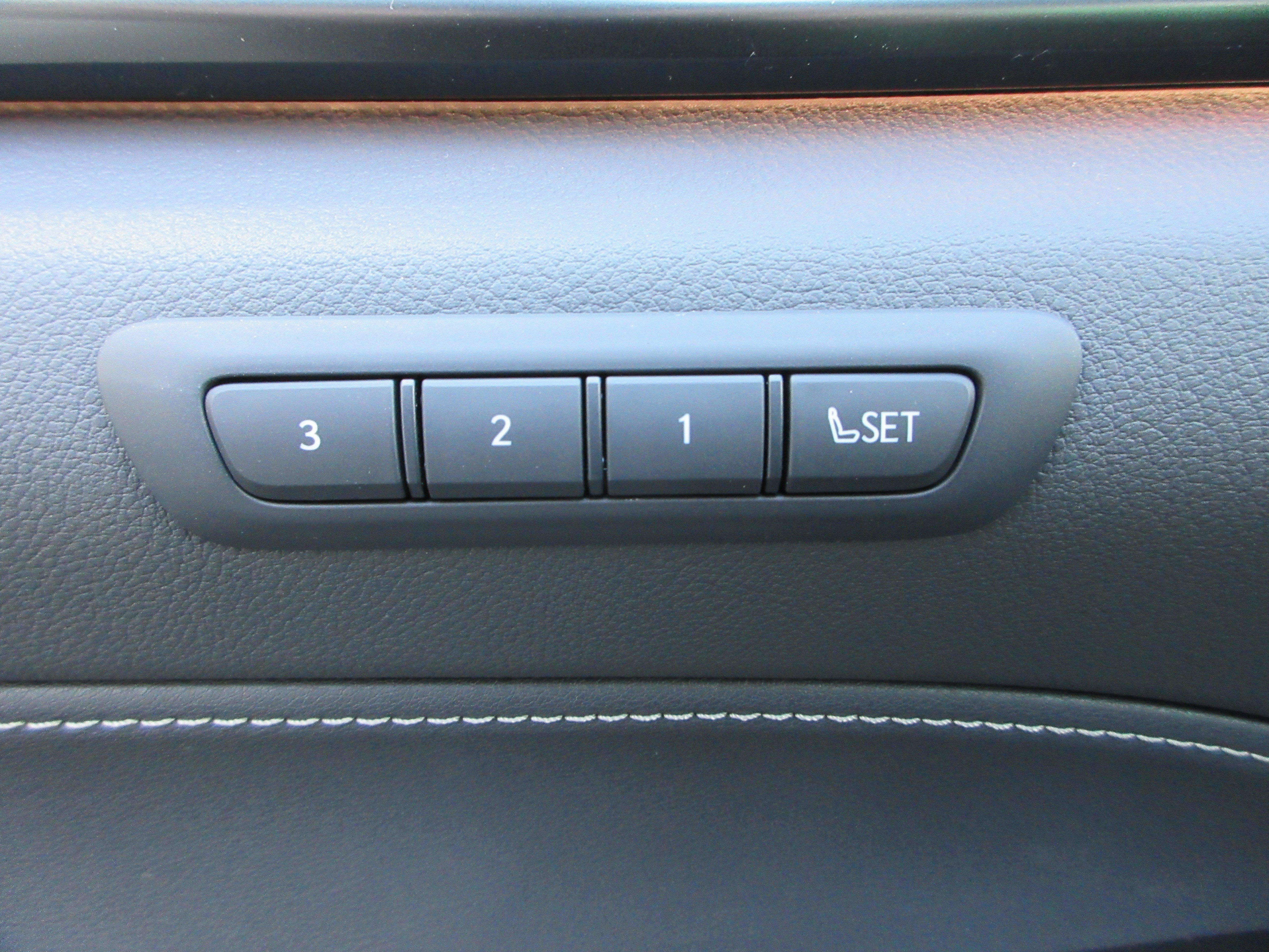 2026 Lexus NX 450h+ Luxury - Photo 27