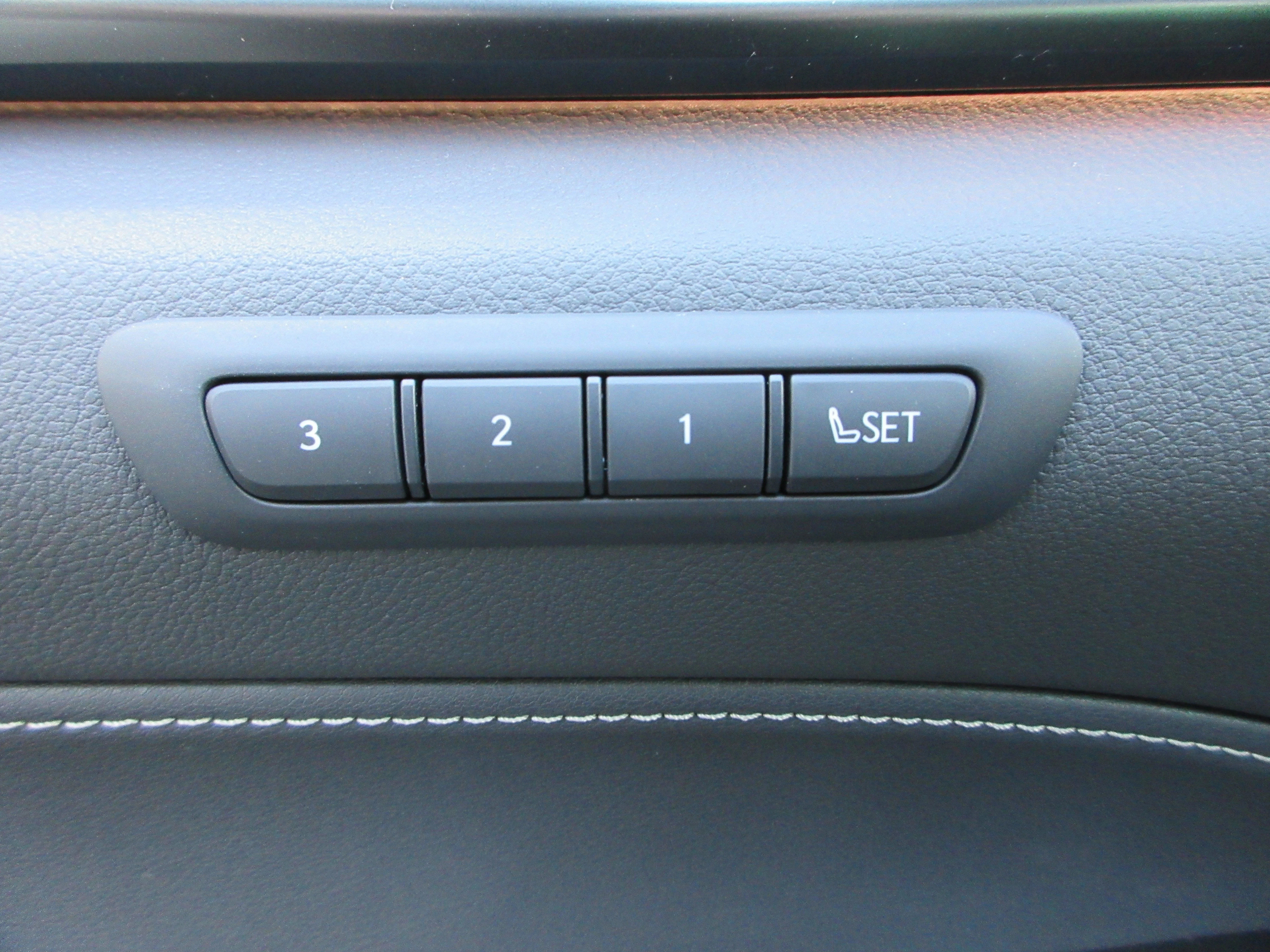 2026 Lexus NX 450h+ Luxury - Photo 27